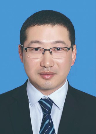 周磊.png