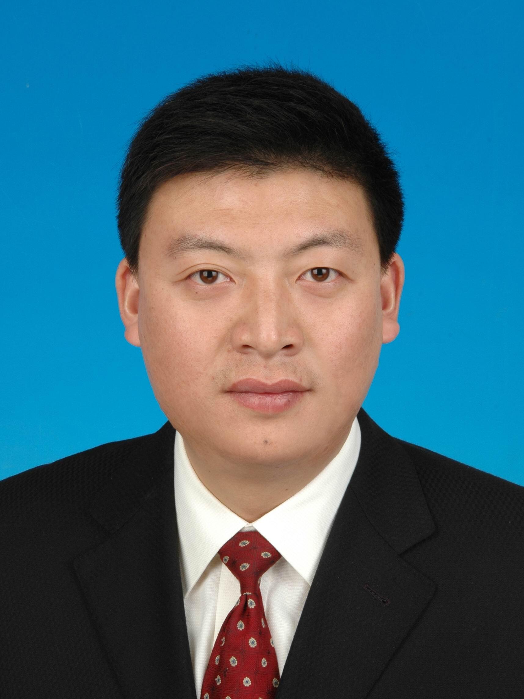 依治辦專職副主任、黨組成員 錢鋒.jpg