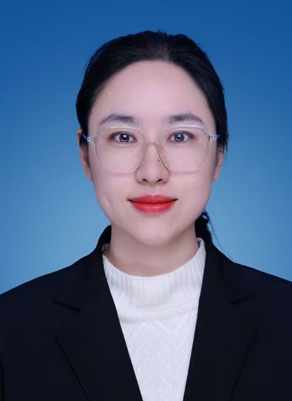 王瑩瑩.jpg